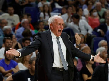 Zeljko Obradovic, en un partido con el Partiz&aacute;n