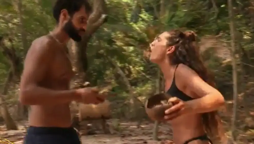 Asraf y Alma Bollo discutiendo en 'Supervivientes 2023'