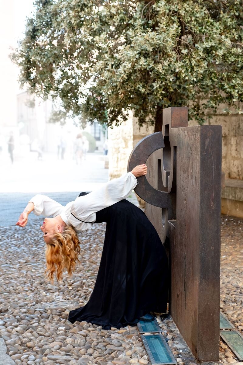 Lola Eiffel, durante un taller de danza sobre Eduardo Chillida