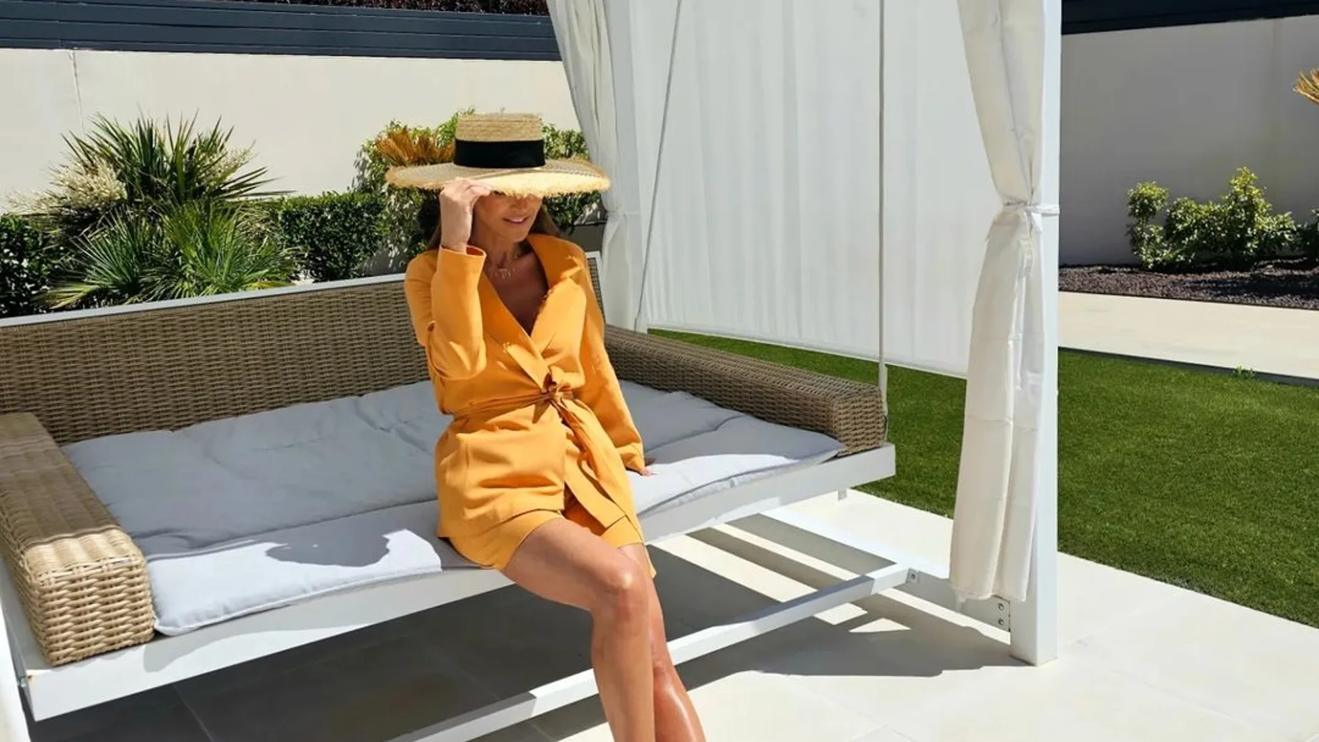 Paula Echevarría con traje de Primark.