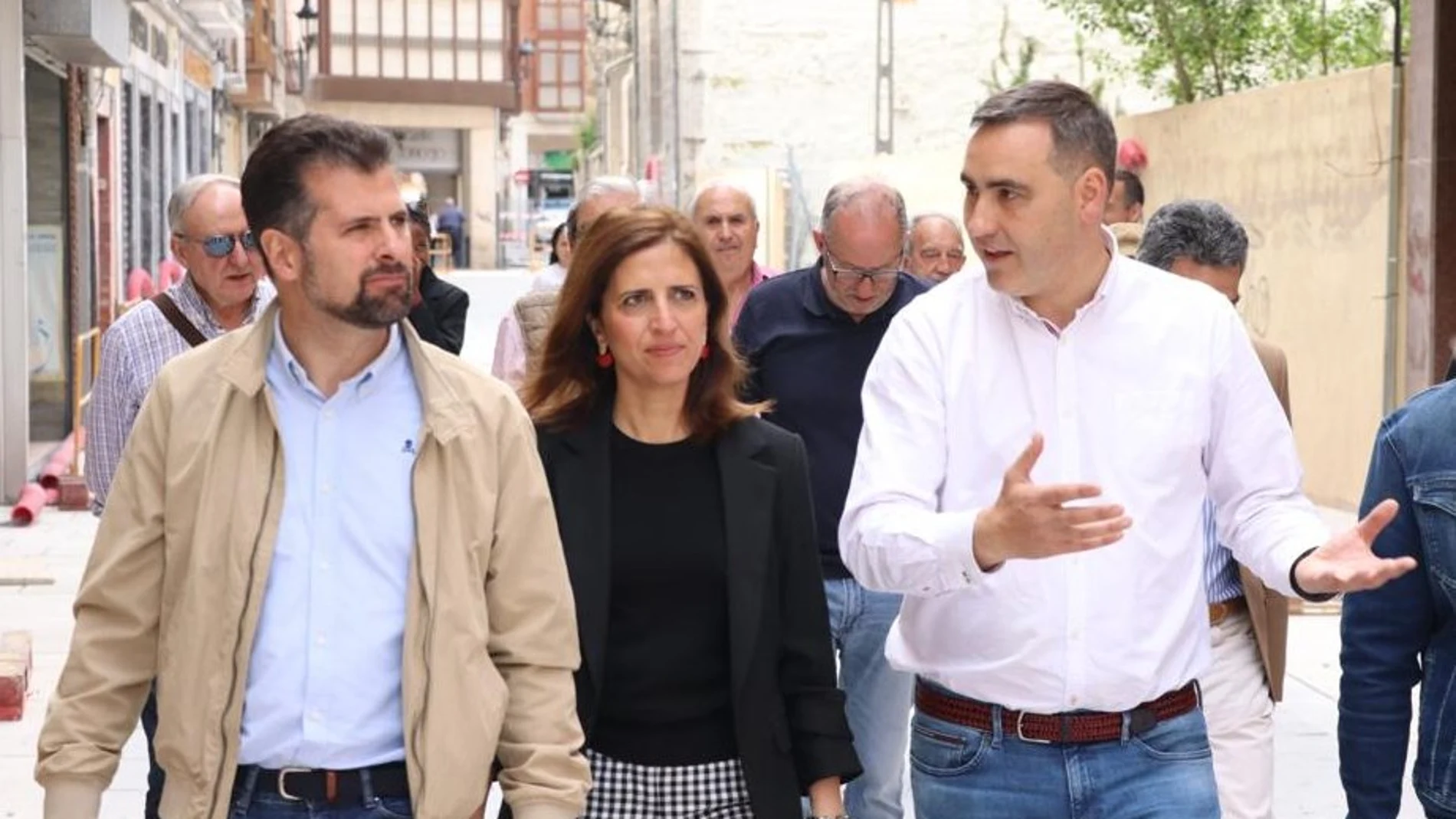 Luis Tudanca durante su visita a Briviesca