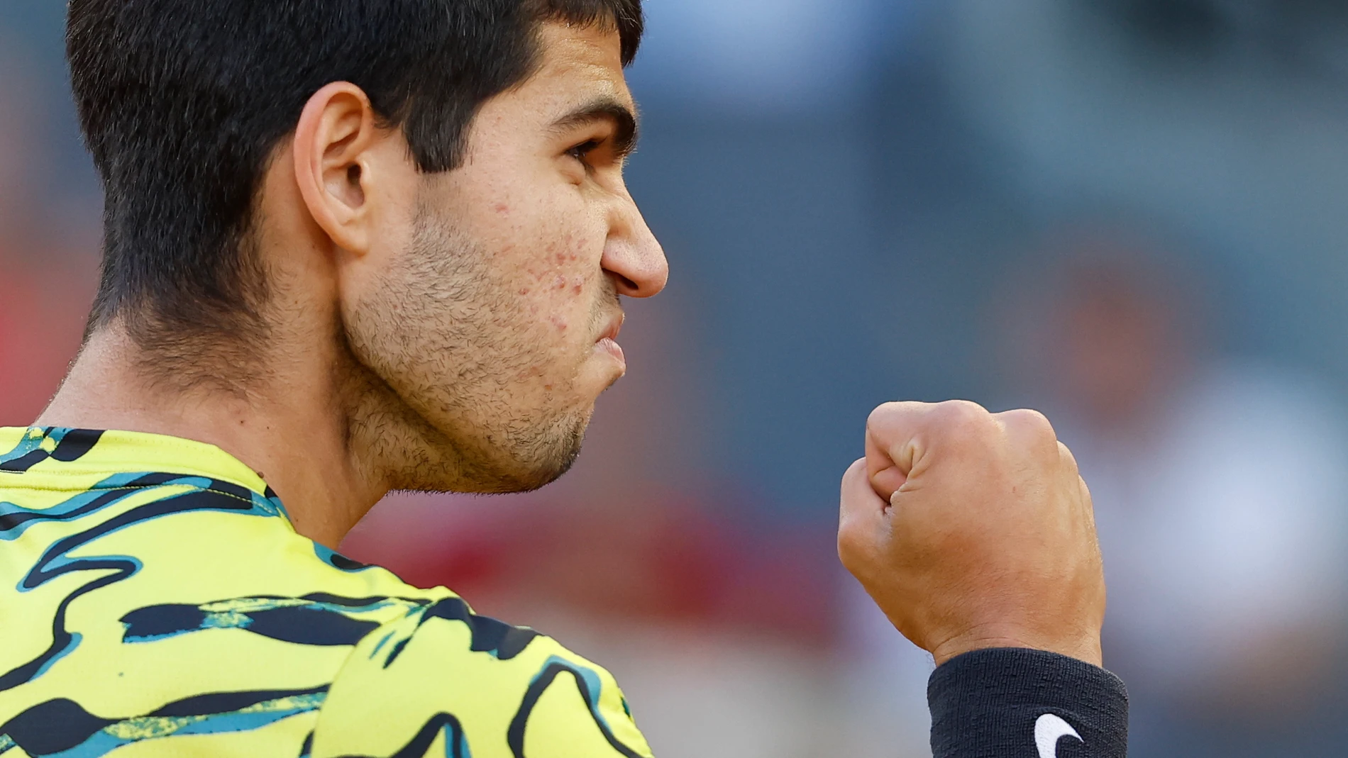 Alcaraz celebra uno de los puntos de la final ante Struff