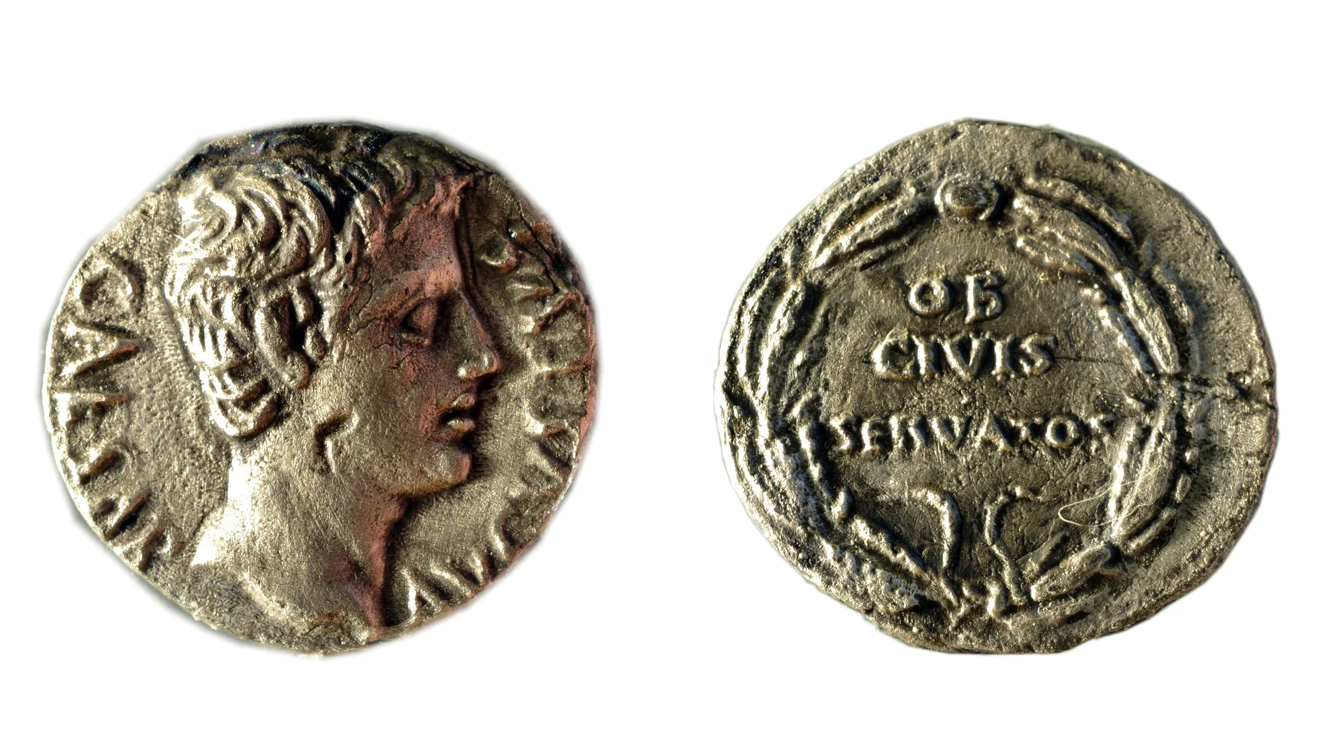 Imagen de archivo de monedas antiguas.