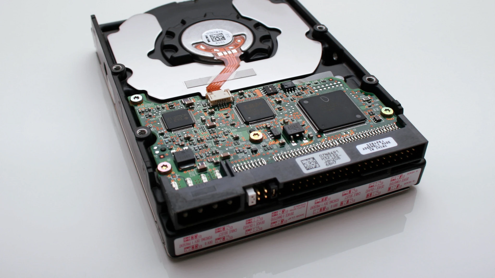 Un estudio sobre 17.155 discos duros averiados indica el tiempo medio que tardan en fallar.