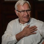 Joan Ribó, en un momento de la entrevista concedida a LA RAZÓN
