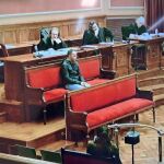 El acusado, sentado en el banquillo durante el juicio 