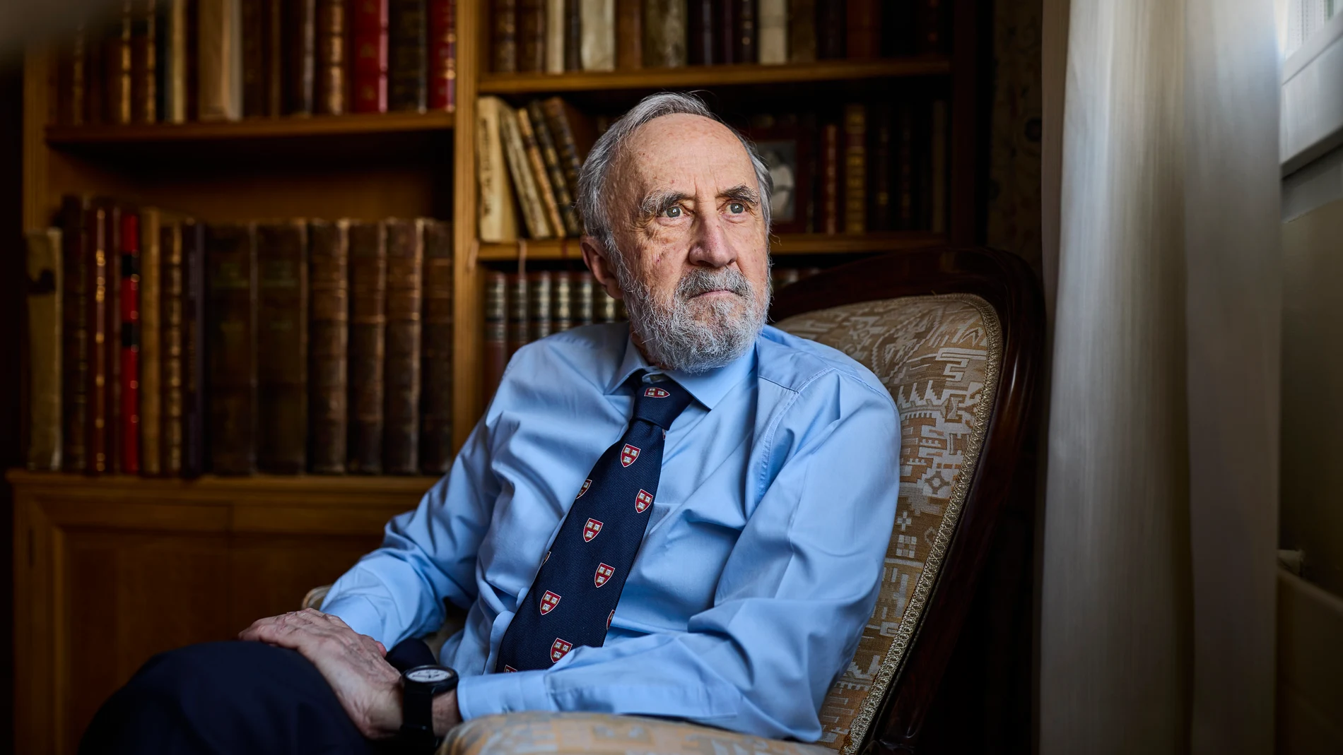 Entrevista con Francisco Cabrillo, catedrático de Economía Aplicada y Hacienda Pública de la Universidad Complutense de Madrid. © Alberto R. Roldán / Diario La Razón.09 05 2023