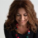 Andrea Centeno presenta el libro “La parte extraña”