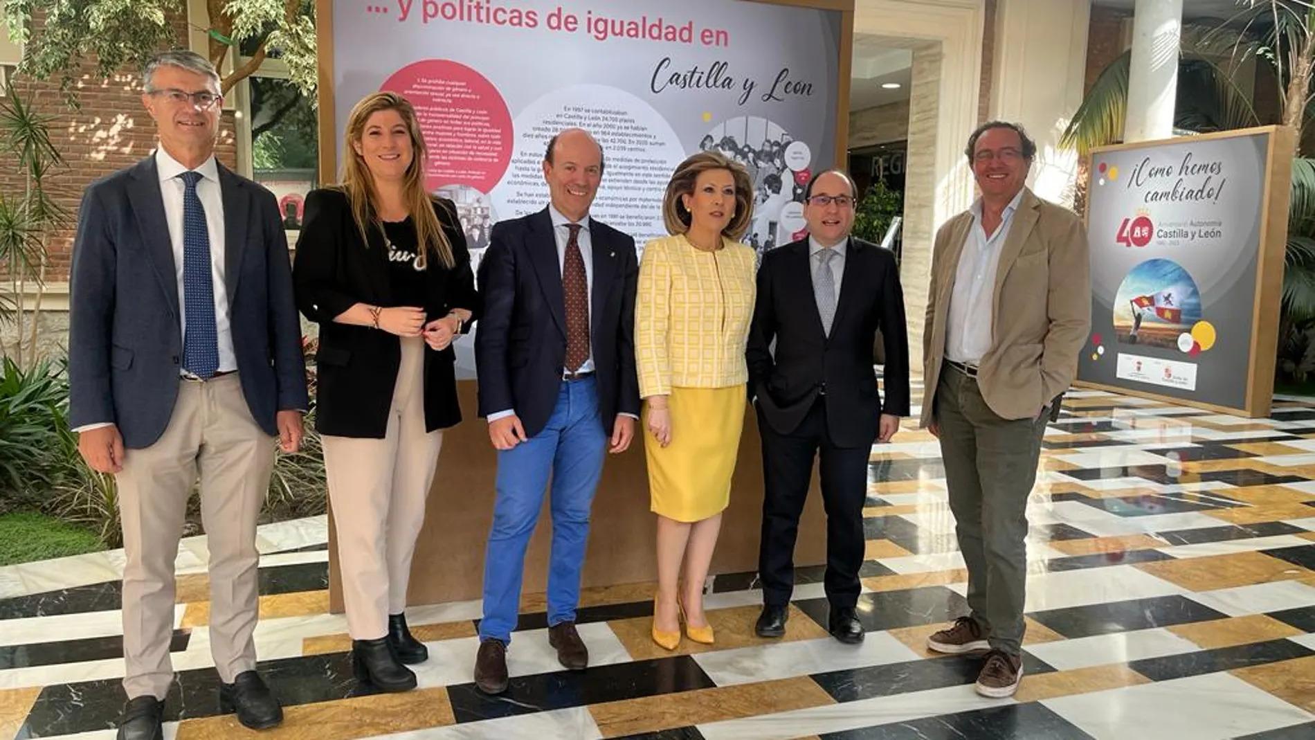 Inauguración de la exposición “¡Cómo hemos cambiado! 40 años de Autonomía de Castilla y León”