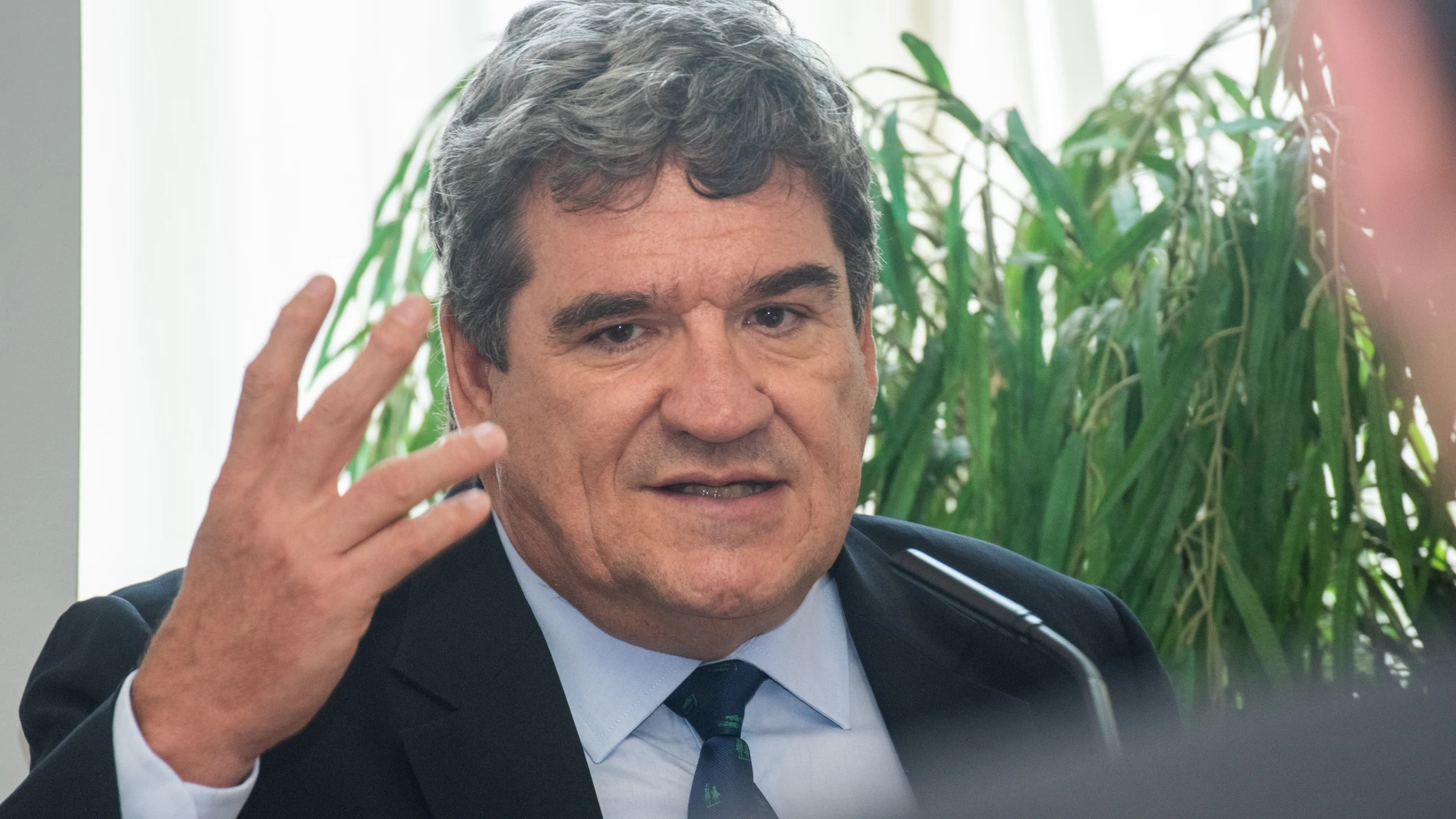 El ministro de Inclusión, Seguridad Social y Migraciones, José Luis Escrivá, participa en un coloquio informativo organizado por el Ilustre Colegio de la Abogacía de Albacete, a 12 de mayo de 2023, en Albacete, Castilla-La Mancha (España). 12 MAYO 2023;ALBACETE;CASTILLA LA MANCHA;ESCRIVÁ Víctor Fernández / Europa Press 12/05/2023