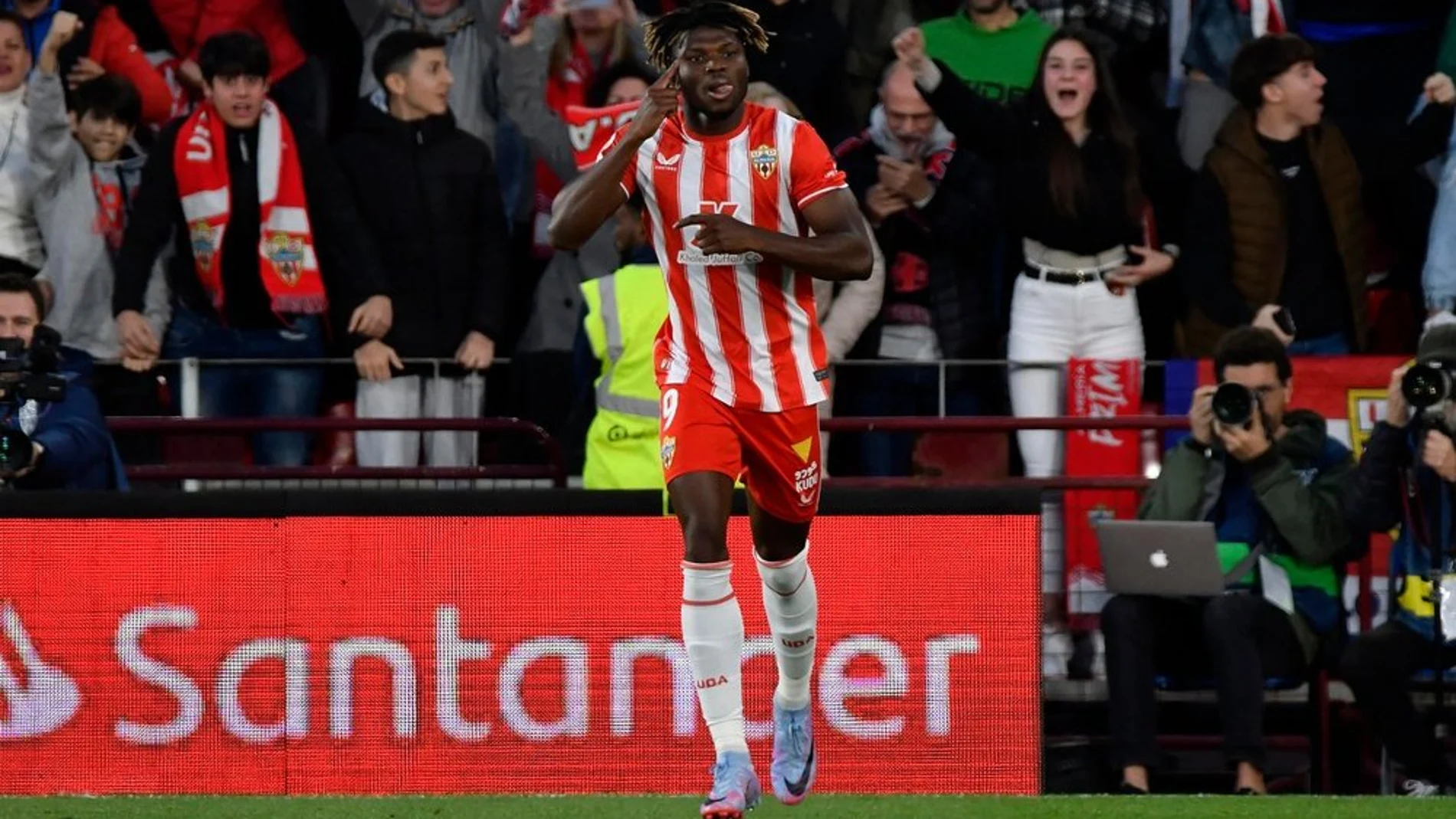 El Bilial Touré con el Almería