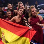 La delegación española posa en la green room