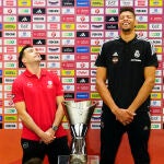 Sloukas y Tavares, con el trofeo de campeón de la Euroliga