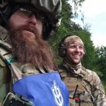 Dos soldados del Grupo de Voluntarios Rusos durante su acción en Belgorod