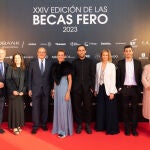 Los galardonados y patrocinadores de la XXIV edición de las Becas FERO junto a Sol Daurella y Silvia Garriga, presidenta y vicepresidenta de la Fundación FERO