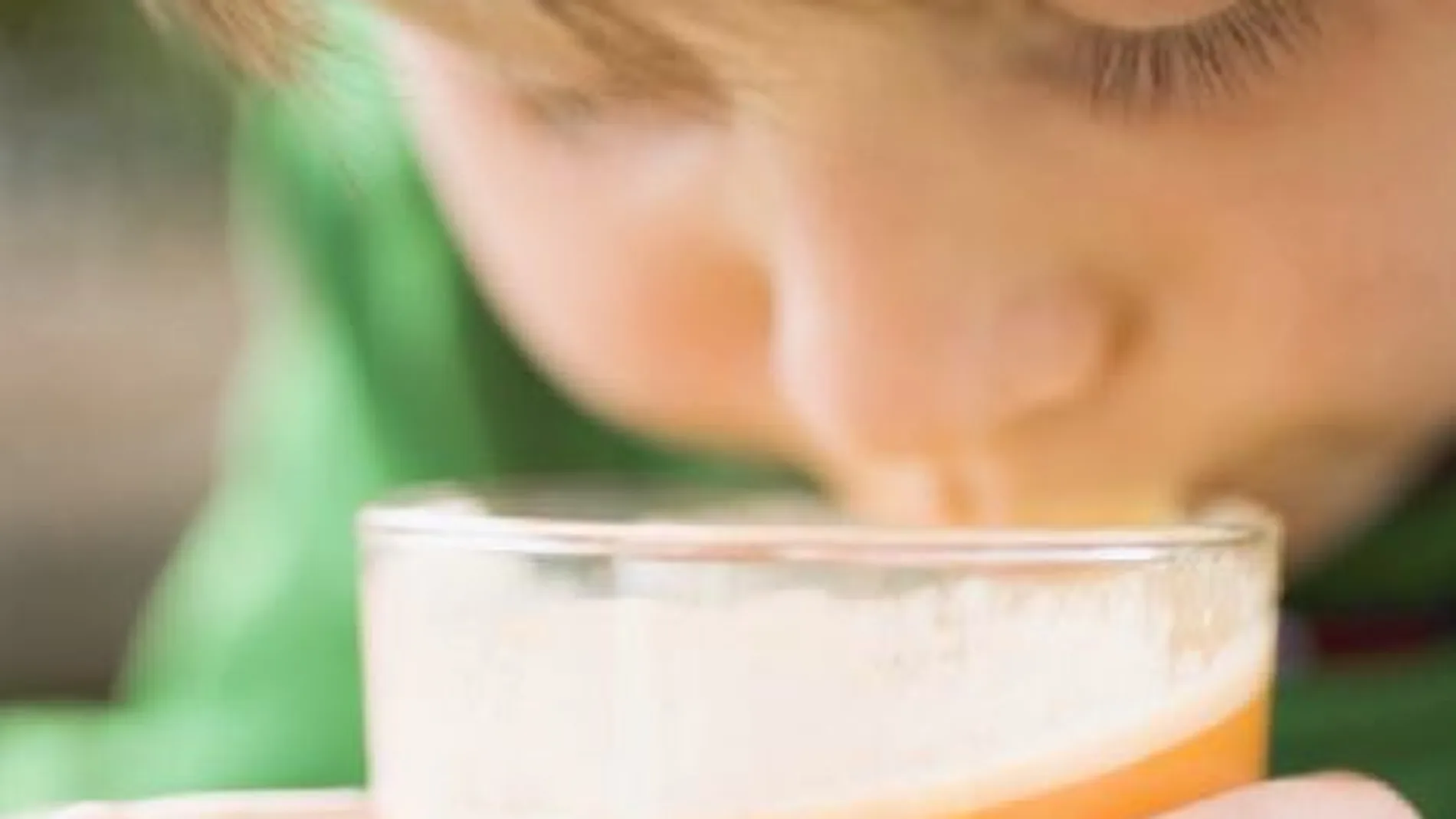 Cuando las palmas del niño se anaranjan