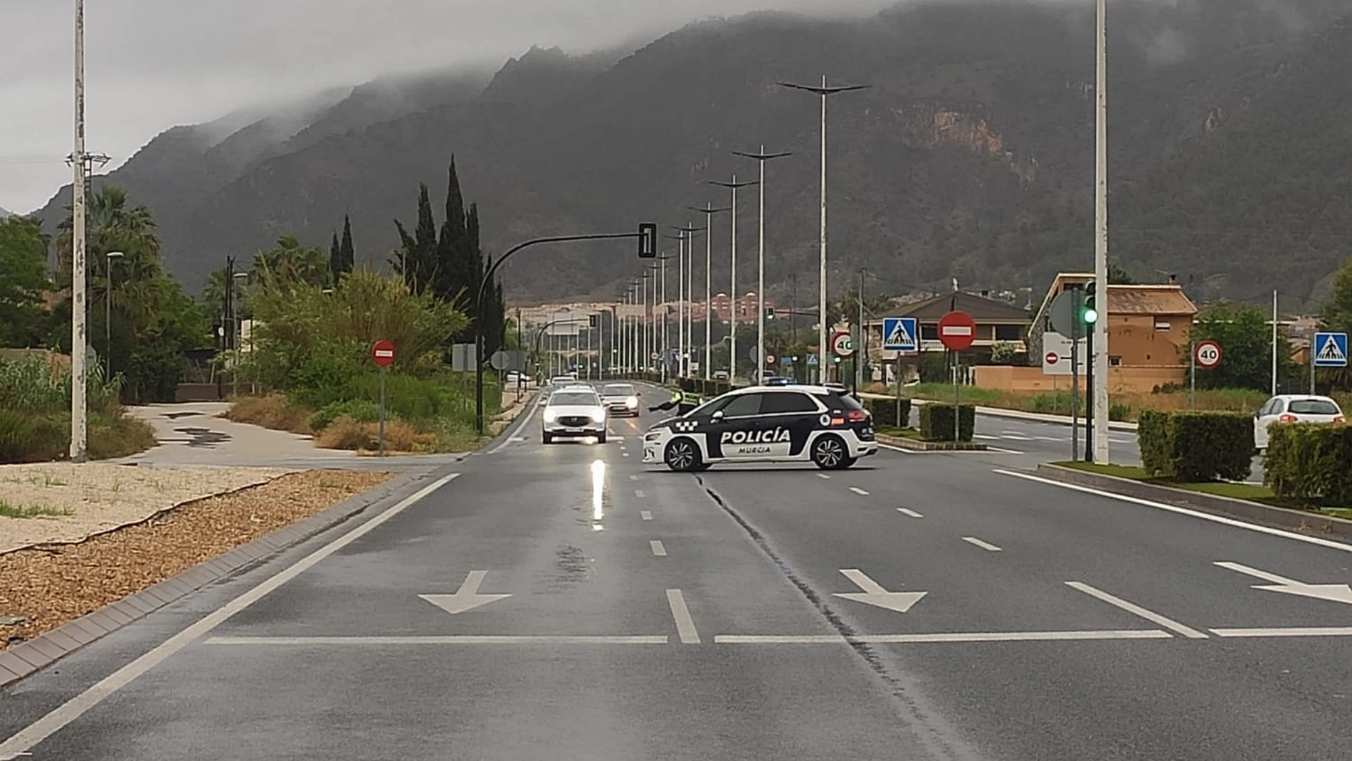 Meteorología da por finalizado el aviso naranja pero mantiene el nivel amarillo por lluvia y tormenta en toda Murcia
