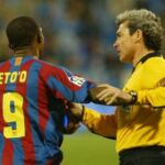 Eto'o amagó con abandonar La Romareda cansado por los gritos racistas