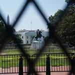 EEUU.- Un camión se estrella contra las vallas de la Casa Blanca