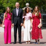 La Familia Real en la confirmación de la infanta Sofía