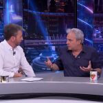 Dos componentes de 'Hombres G' en el plató de 'El Hormiguero' conversando con Pablo Motos