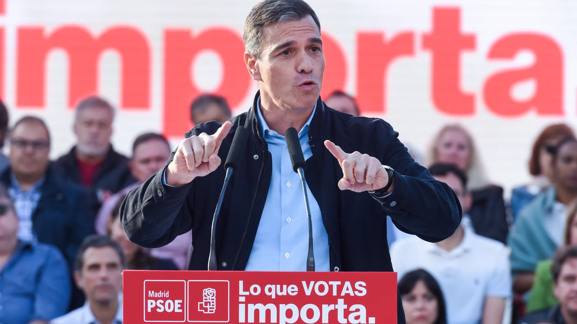 El presidente del Gobierno Pedro Sánchez, durante su intervención en un acto electoral en el Auditorio del Parque Forestal de Entrevías, a 25 de mayo de 2023, en Madrid (España). Desde el comienzo de la campaña electoral, el pasado 12 de mayo, Sánchez ha estado apoyando a todos los candidatos y candidatas del Partido Socialista que se presentan para las elecciones municipales y autonómicas del 28 de mayo.Gustavo Valiente / Europa Press25/05/2023