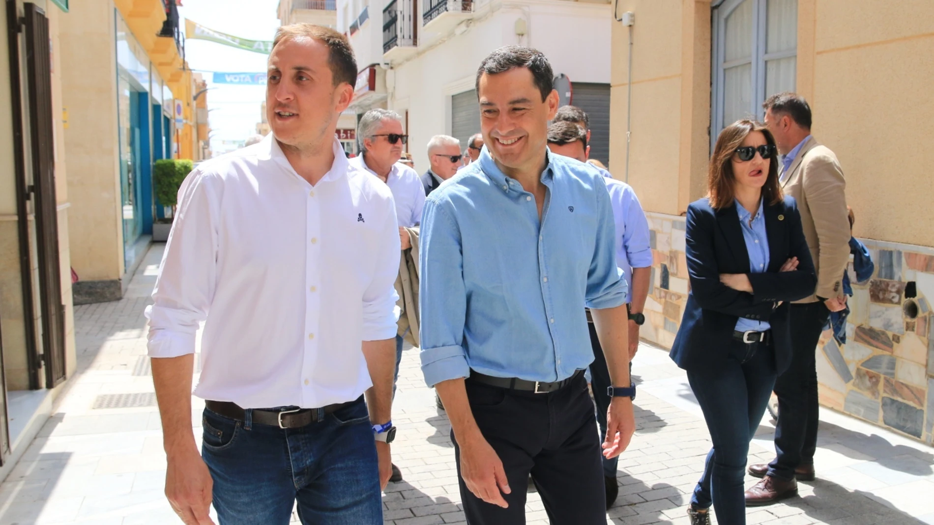 Juanma Moreno y Alfonso García, en Vera