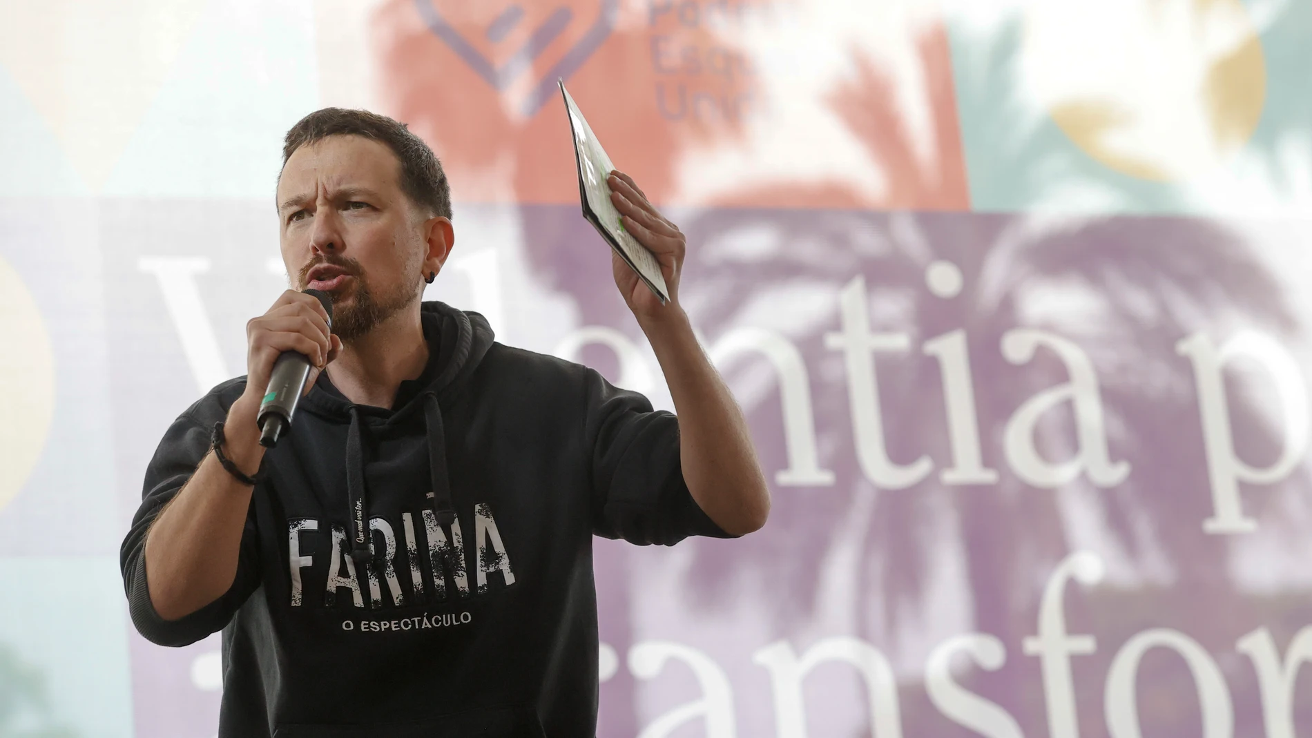 GRAFCVA3661. VALENCIA, 26/05/2023.- El exlíder de Podemos, Pablo Iglesias, protagoniza el acto de cierre de campaña de Unides Podem Esquerra Unida en la Comunitat Valenciana, donde las encuestas han destacado que solo si esta formación consigue mantener representación en Les Corts habrá una tercera legislatura con gobierno de izquierdas en la Generalitat.EFE/ Kai Forsterling