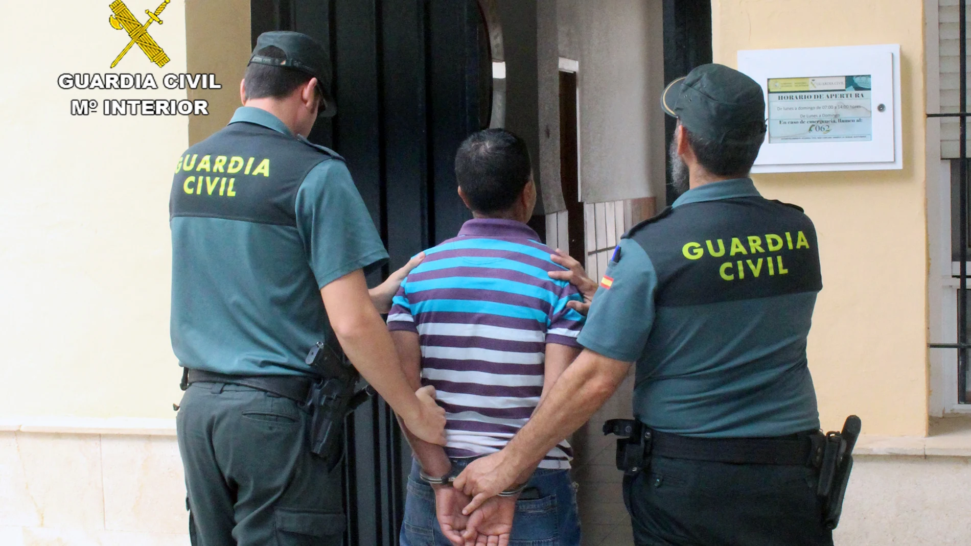 La Guardia Civil detiene a un vecino de Beniaján por agredir sexualmente a una mujer mientras se paseaba a su perro
