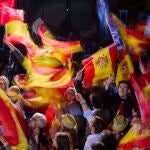 Ambiente sede PPNoche electoral en la sede del PP en la calle Genova. Alberto Nuñez Feijóo, Isabel Diaz Ayuso y Martinez Almeida salen al balcón de la sede del Partido Popular. Hoy se celebran las elecciones locales y autonómicas del 28M.