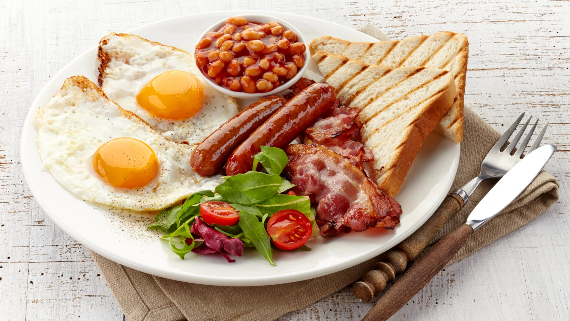 Desayunar o no desayunar es una de las cuestiones que más atañe a las personas que buscan adelgazar o perder grasa