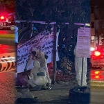 Debido a que los restos humanos fueron abandonados frente a la entrada principal de la zona militar, agentes militares se encargaron de custodiar el área en Cancún
