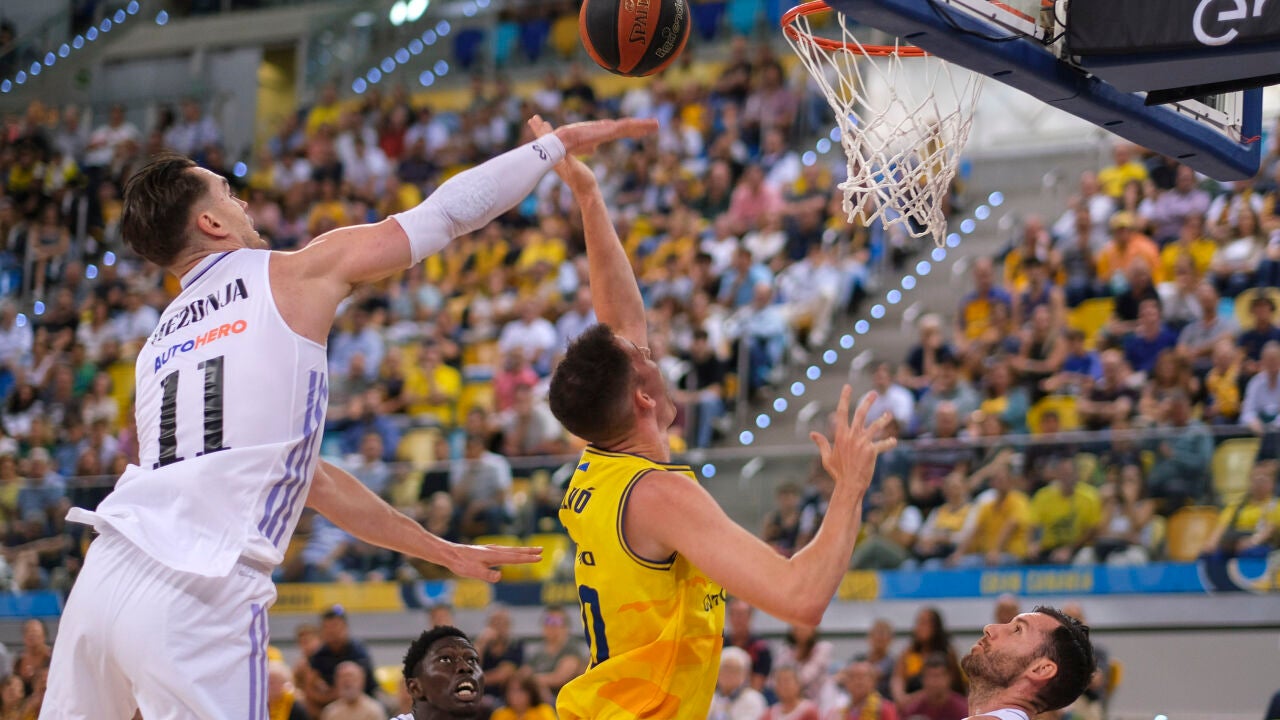 El Chacho lidera al Madrid a semifinales (81-89)