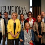 La presidenta autonómica de Cruz Roja, Rosa Urbón, junto a los presidentes provinciales tras su toma de posesión