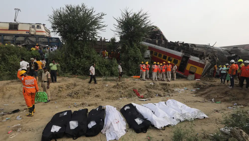 Train accident in Balasore India killling over 200 people
