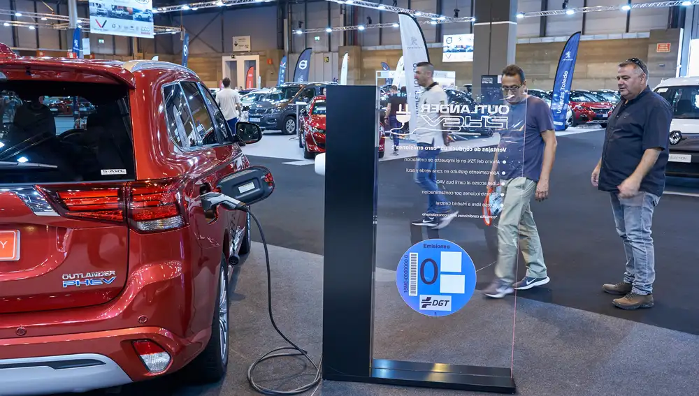 Coche eléctrico en el Salón del Vehículo de Ocasión y Seminuevo