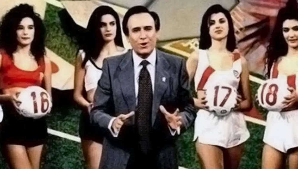 Manolo Escobar, como diría él, bien rodeado