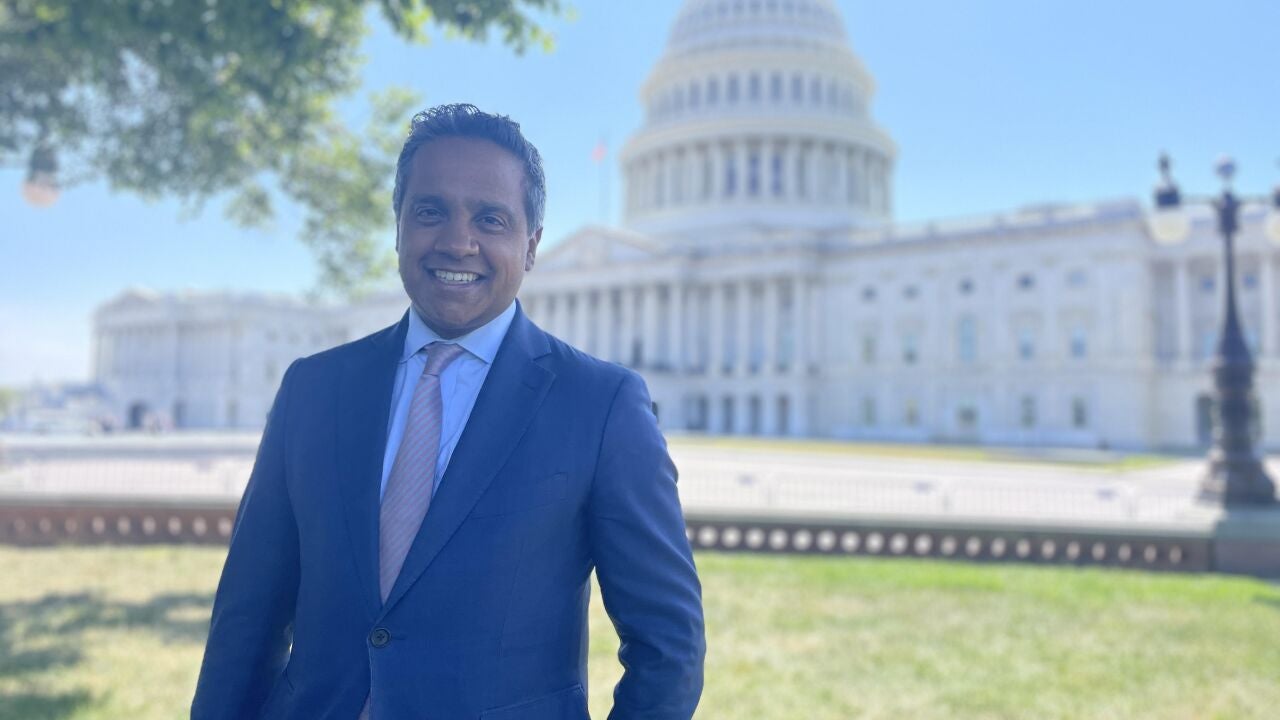Entrevista a Manu Raju, CNN: “El 6 de enero de 2021, el Capitolio se ...