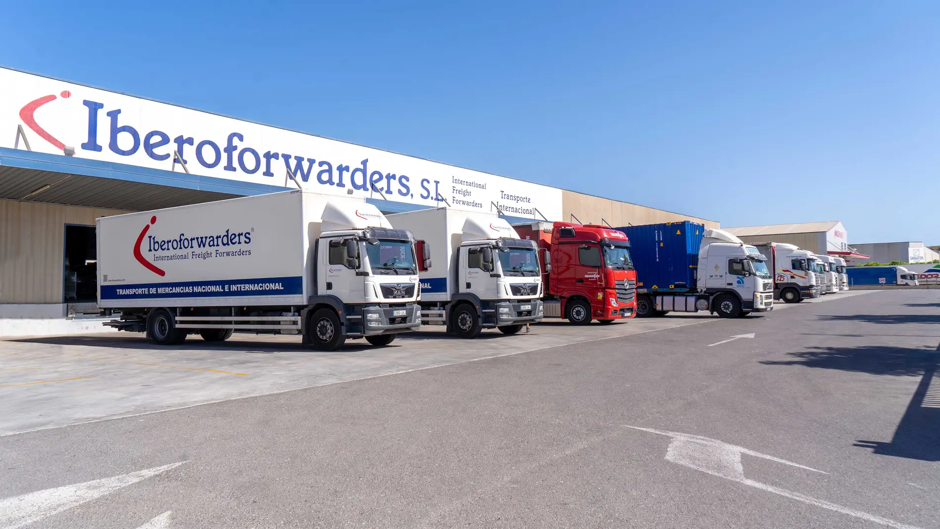 Iberoforwarders lleva décadas trabajando con compañías de diversos sectores, apoyándolas en sus procesos de conquista de nuevos mercados, y manteniendo su cuota en aquellos en los que ya se encuentran consolidadas.