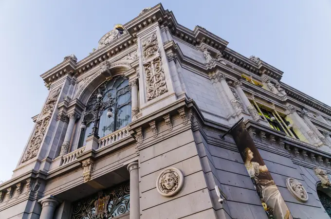 Las familias tiran del crédito para sostener su gasto en consumo Las familias tiran del crédito para sostener su gasto en consumo