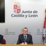 El consejero Gerardo Dueñas durante la rueda de prensa