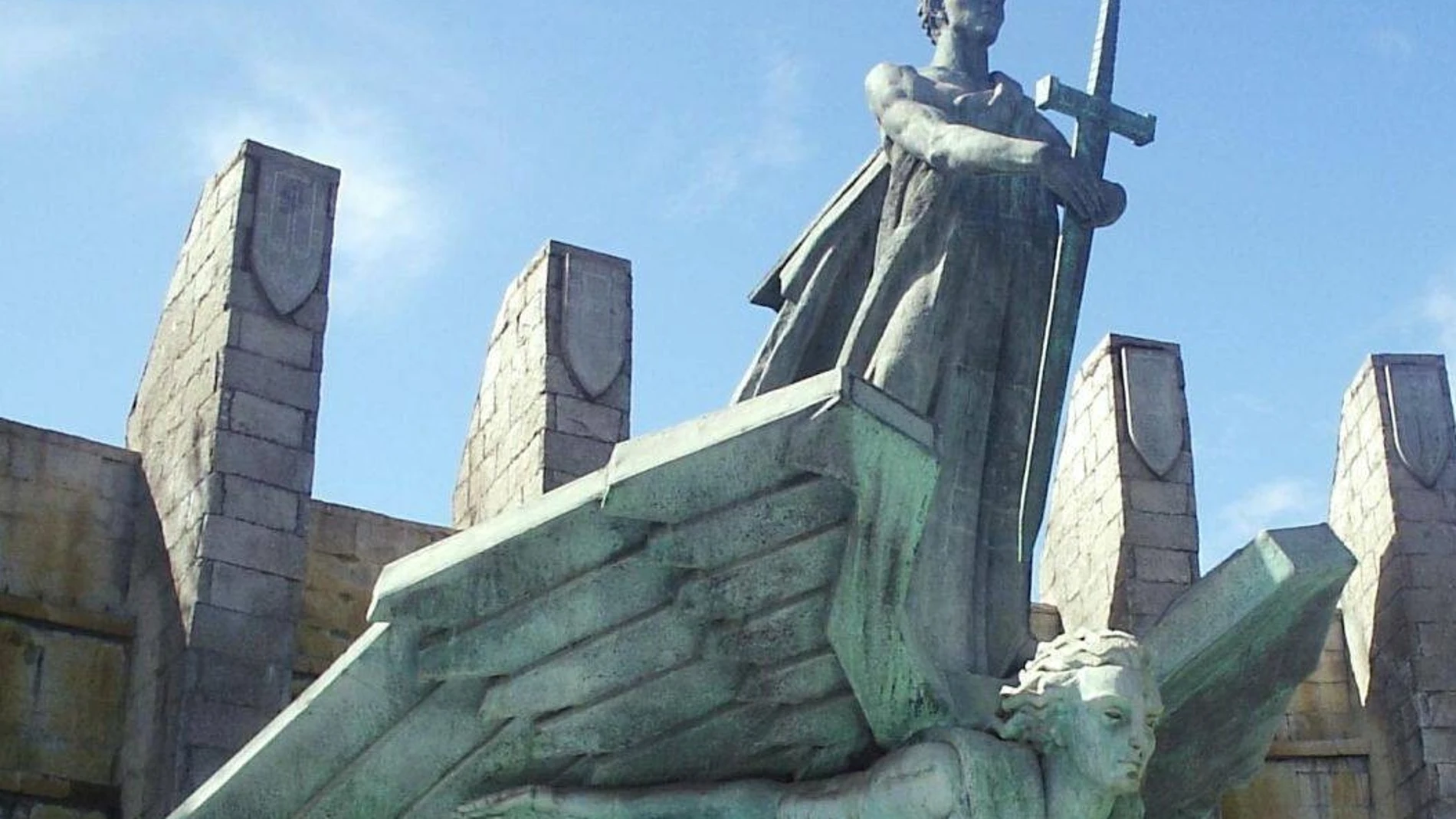 La obra del escultor del Valle de los Caídos, Juan de Ávalos, situada en Tenerife es uno de los restos que forman parte del catálogo