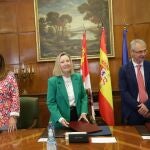 Barcos, Valcarce y Rivero, antes de firmar el acuerdo