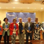 foto de familia de los periodistas galardonados en la 7ª edición del Premio de Periodismo Aqualia