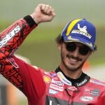 Bagnaia celebra con la afición italiana en Mugello