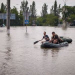 Ucrania.- Ascienden a 77 los heridos por las inundaciones en Jersón, Ucrania, según autoridades prorrusas