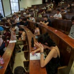 Examen EVAU en la Facultad de Farmacia.