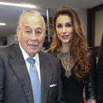 Paloma Cuevas y su padre, Victoriano Valencia