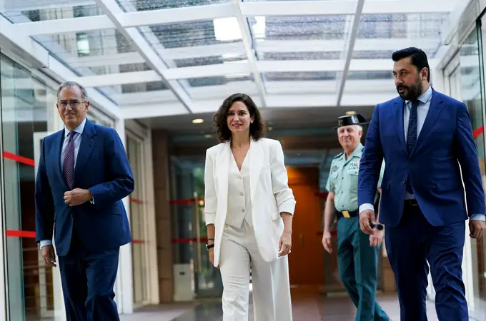 Ayuso 3.0: promesa de acelerón legislativo y guiño a Vox para arrancar Ayuso 3.0: promesa de acelerón legislativo y guiño a Vox para arrancar