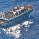 El barco pesquero que zozobró en el mar Jónico